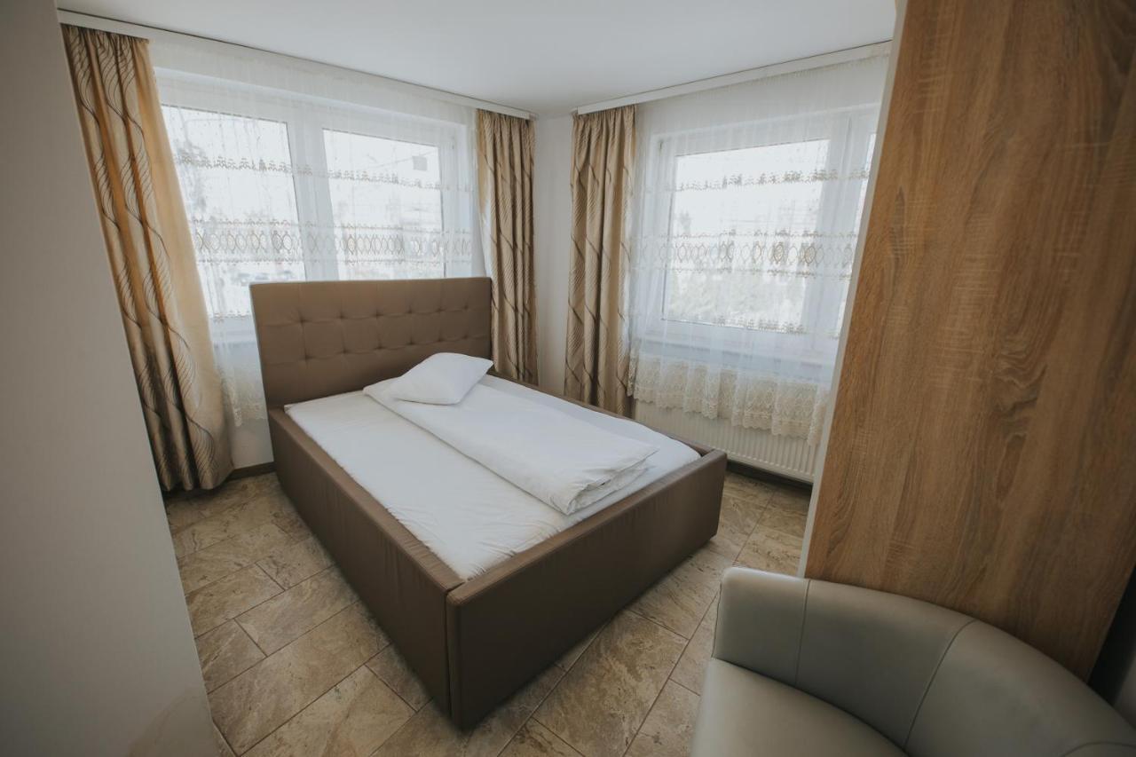 Endlich Zuhause Hotel Nagyszeben Kültér fotó