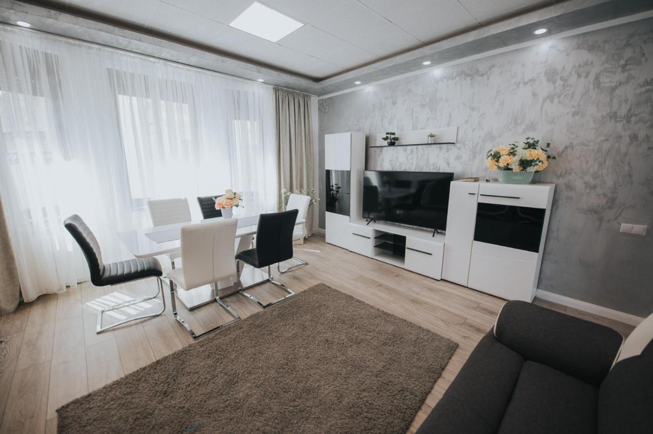 Endlich Zuhause Hotel Nagyszeben Kültér fotó